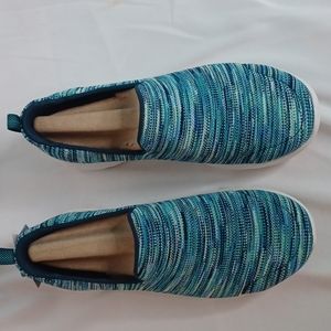 SKECHERS GOGA MAX Tenis shoes 6.5